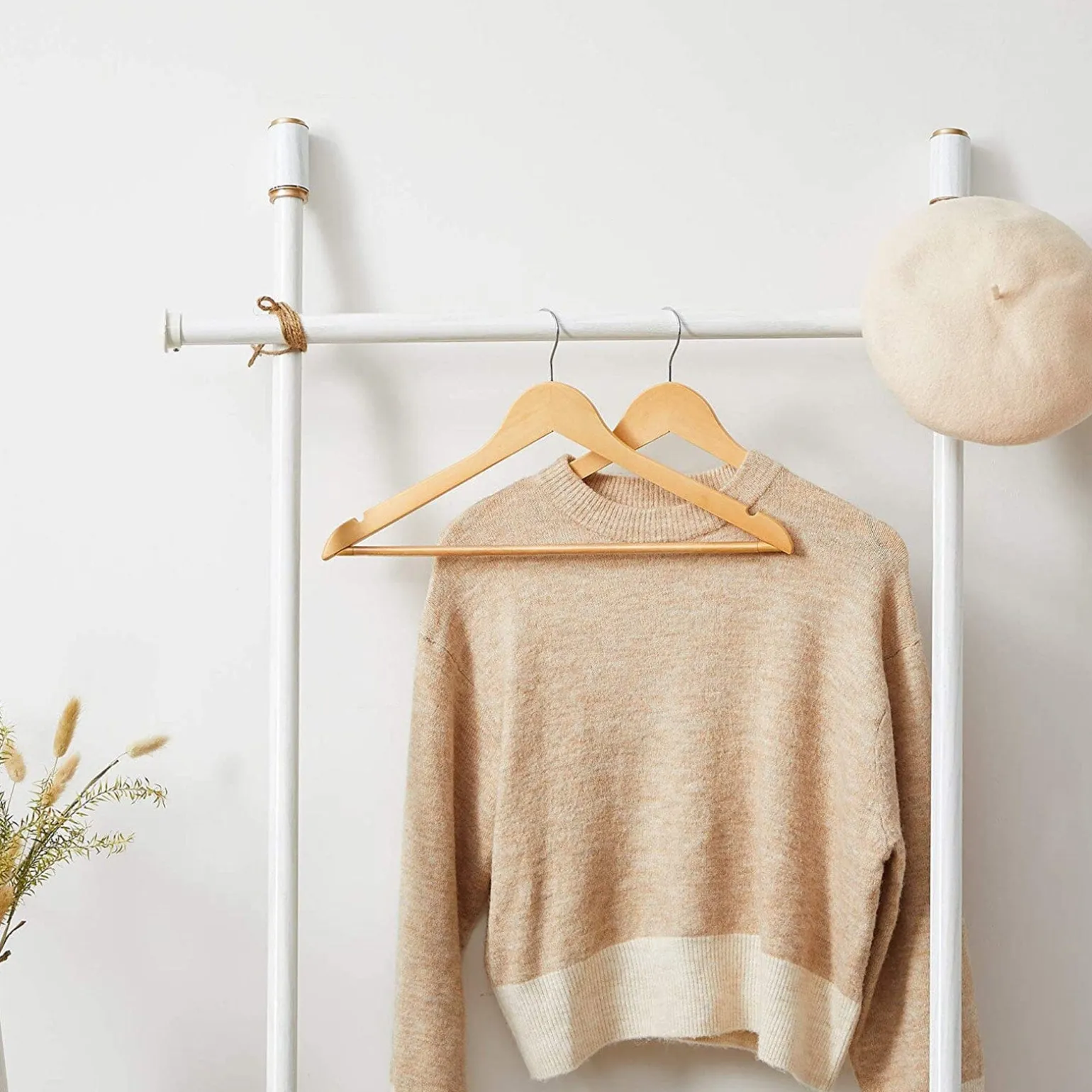 Malaga bøjler | 30 stk. - Lyst træ